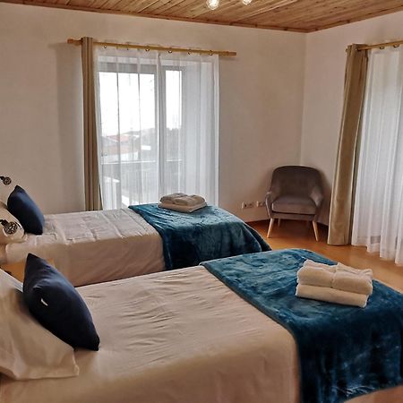 Hostal Casa do António Júlio São Roque do Pico Habitación foto